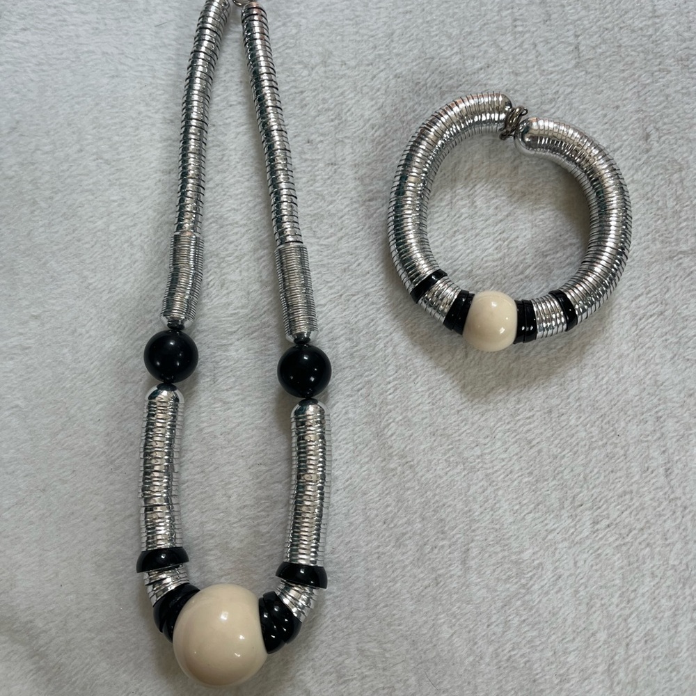 Vintage 80’s Silver and Black Beaded Necklace and Bracelet Set